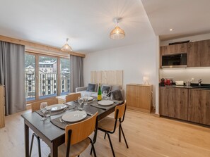 Dining - Cozy apartment in Chamonix center with balcony (Chamonix-Mont-Blanc)