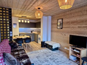 TV - Central Les Gets apartment, 4 guests, parking (Les Gets)