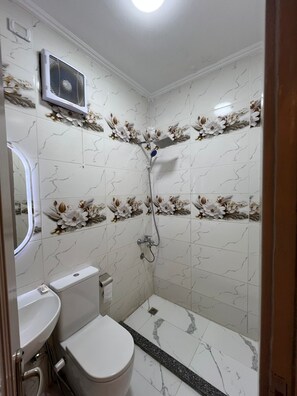 Bathroom - ش ابو الهول السياحى (giza)