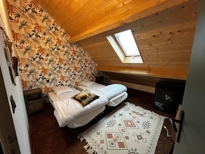 5 bedrooms, individually furnished - 2 Houses for a Large Family or Group (Gouville-sur-Mer)