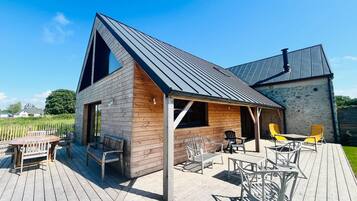 House | Tempat makan luar