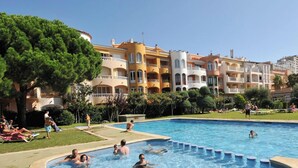 Unclassified image, 3 of 39, button - 0088-MIRABLAU Apartment with side views of the beach (Empuriabrava)
