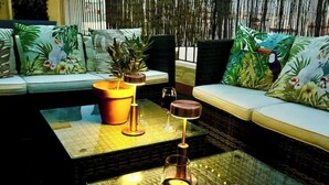Dining - Studio with Mezzanine and Private Terrace in Parque Retiro (Madrid)