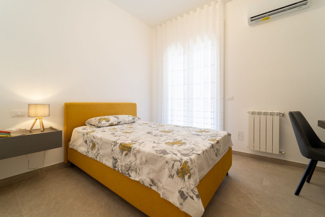 2 bedrooms, iron/ironing board