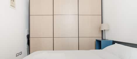 2 bedrooms, iron/ironing board