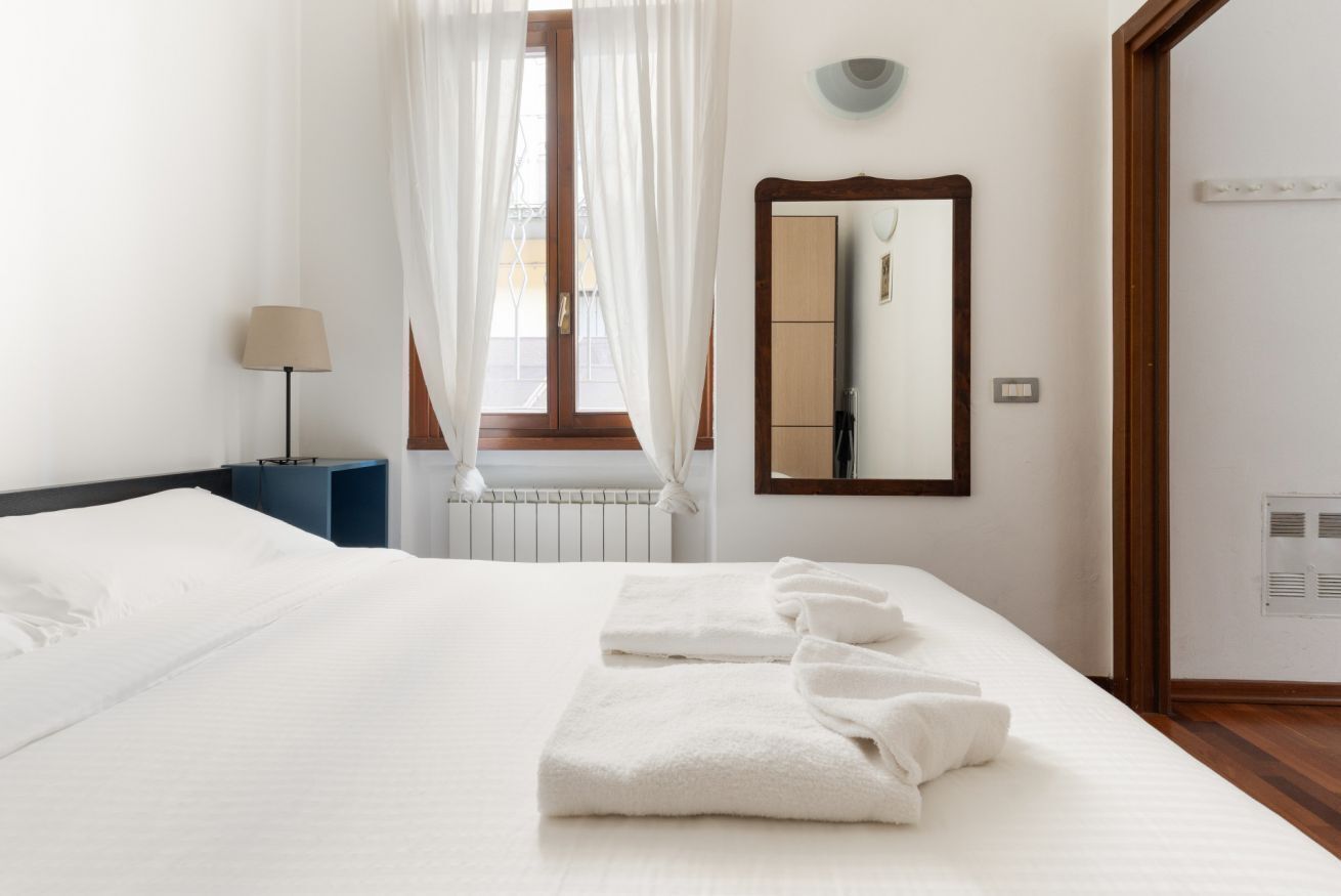 2 bedrooms, iron/ironing board