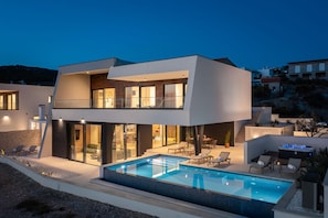 Pool - Villa Oliva Zadarvillas (Primosten)