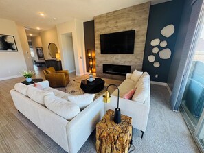 TV, peis og fotballspill