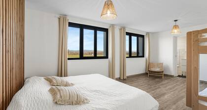 Grand Gßte avec Terrasse Privée, Wi-Fi et Climatisation à Veauchette