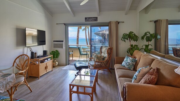 Smart TV, DVD player, stereo - Oceanfront Views - Shores of Maui 207 (Kihei)