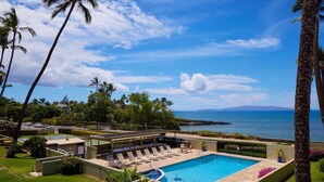 Pool - Oceanfront Views - Shores of Maui 207 (Kihei)