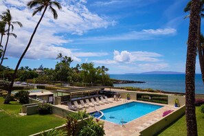 Pool - Oceanfront Views - Shores of Maui 207 (Kihei)