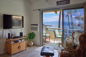 Smart TV, DVD player, stereo - Oceanfront Views - Shores of Maui 207 (Kihei)