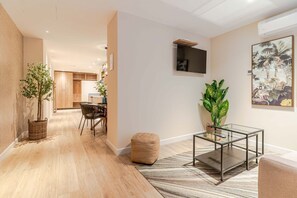 Interior - Modern and Bright Nazariés Apartment in an Ideal Location (Granada)
