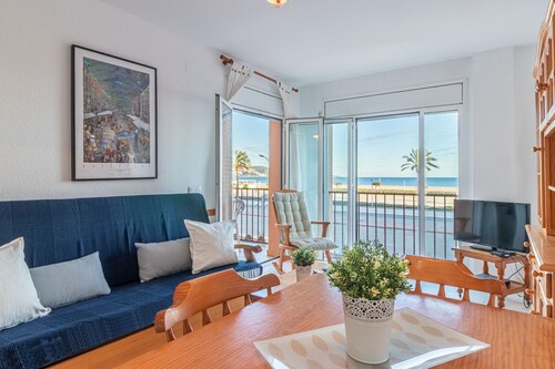 0090-MARENOSTRUM Beachfront apartment