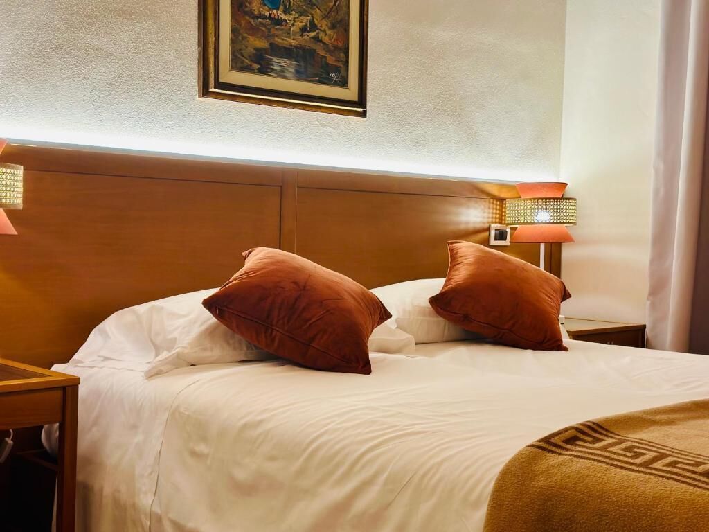 Appartement Deluxe, vue ville | Coffres-forts dans les chambres, chambres insonorisées, Wi-Fi gratuit