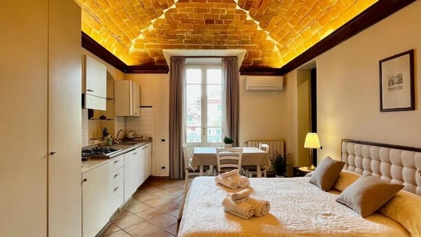 In-room safe, soundproofing, free WiFi - Residence Internazionale (Pietrasanta)