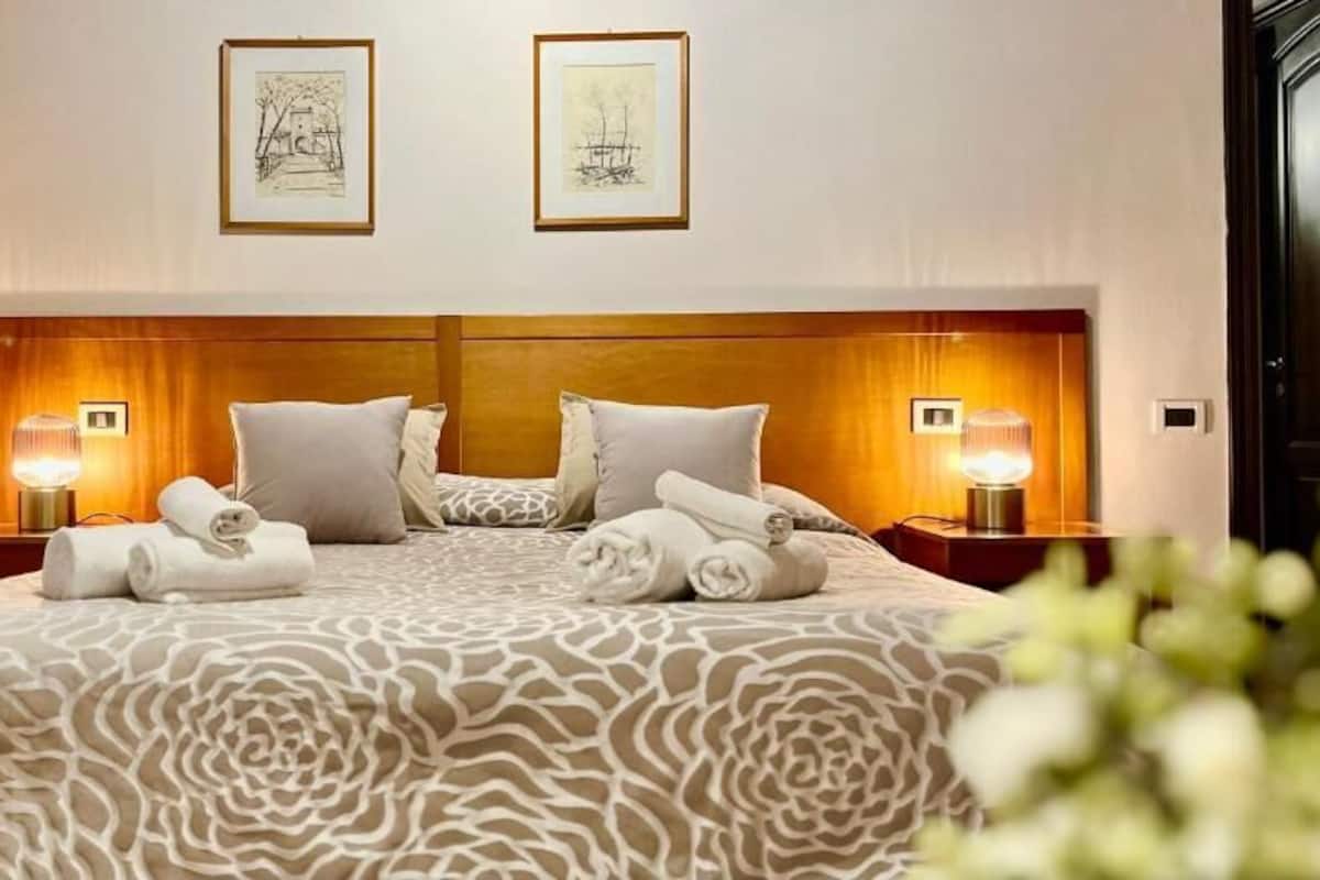 Appartement Deluxe, vue ville | Coffres-forts dans les chambres, chambres insonorisées, Wi-Fi gratuit