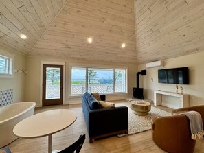 TV, fireplace - Entire Cottage #3 - Yellow (Garrison)