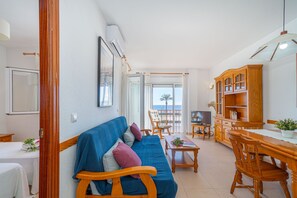 TV - 0091-MARENOSTRUM Beachfront apartment (Empuriabrava)