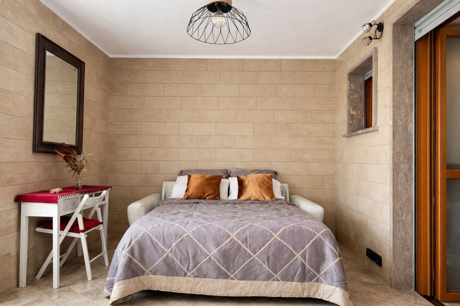 3 chambres, fer et planche à repasser, Wi-Fi, draps fournis