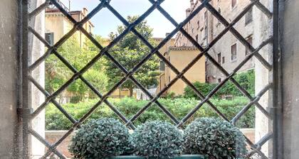 APARTMENT AT THE BRIDGE