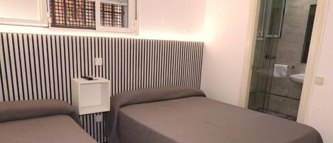 Laptop workspace, free WiFi