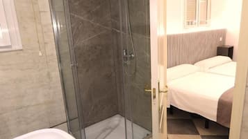 Laptop workspace, free WiFi