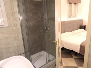 Laptop workspace, free WiFi