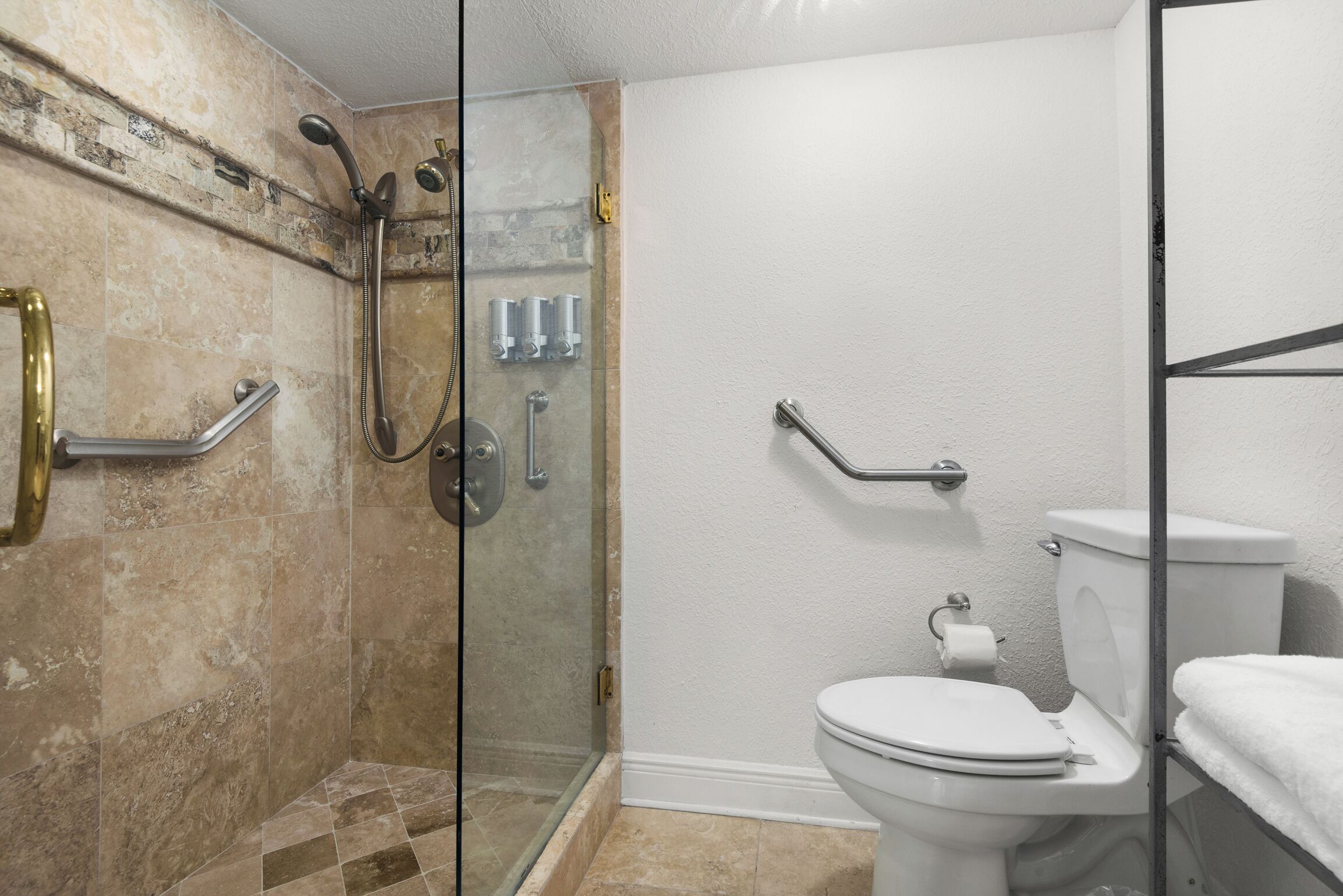 Guest bathroom 1 with walk-in shower