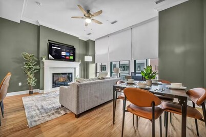 Luxury 2-bedroom Penthouse in charming Downtown Cleveland with Free Parking