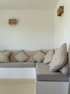 Interior - Newly built villa with private pool 7 km from punta della suina. (Matino)