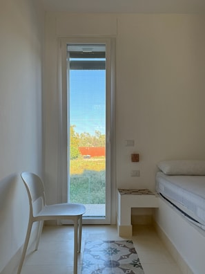Iron/ironing board, WiFi, bed sheets - Newly built villa with private pool 7 km from punta della suina. (Matino)