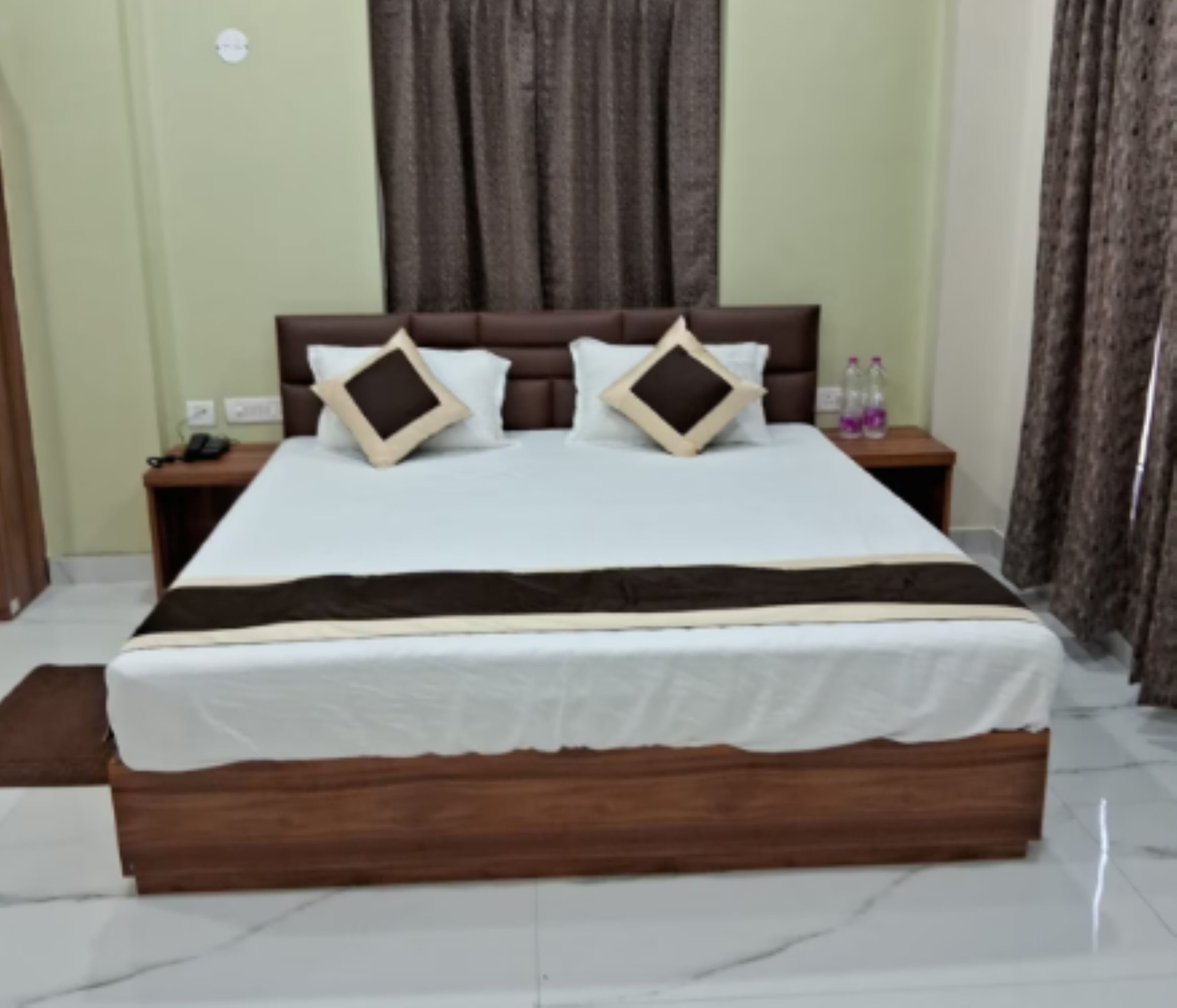 Deluxe Double Room, City View | Free WiFi, bed sheets
