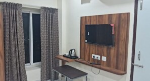Deluxe Double Room, City View | Interior - Hotel Pushparaj Puri (Puri)