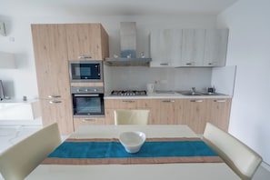 Apartemen, pemandangan kota | Dapur pribadi