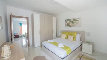 Lägenhet - utsikt mot staden | Mörkläggningsgardiner, strykjärn/strykbräda och gratis wi-fi