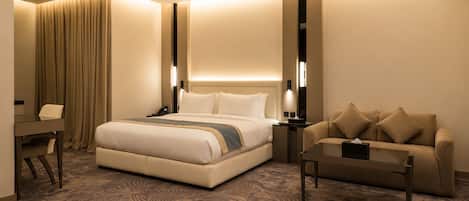 Superior Room | Desk, iron/ironing board, free WiFi