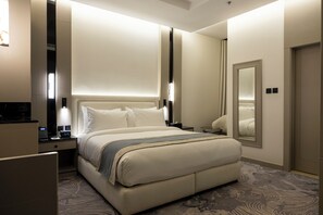 Desk, iron/ironing board, free WiFi - Luxury Night Hotel Al Yasmin (Riyadh)