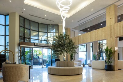 Luxury Night Hotel Al Yasmin