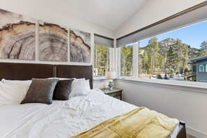 4 bedrooms, Internet, bed sheets - Serene Luxury Stay Near Keystone Gondola (Keystone)