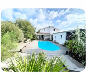 Pool - Wooden villa with a view over the Arcachon Bay (second line) large swimming pool (Gujan-Mestras)