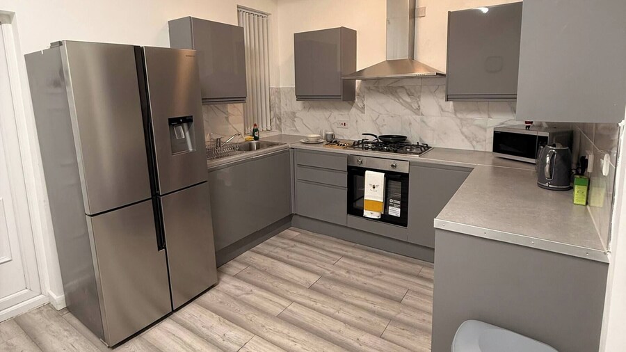 Stylish Dream Home With 4 En-suite Bedrooms