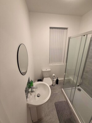 Maison, 4 chambres | Salle de bain