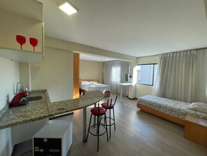 WiFi - Studio Da Vinci Downtown Curitiba with Garage Included (Curitiba)