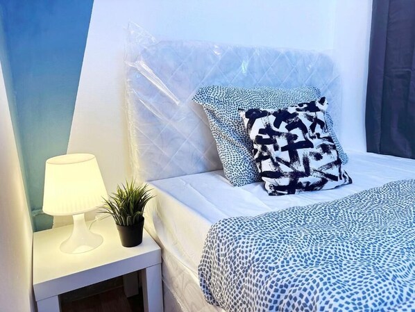 Escrivaninha, espaço de trabalho para notebook