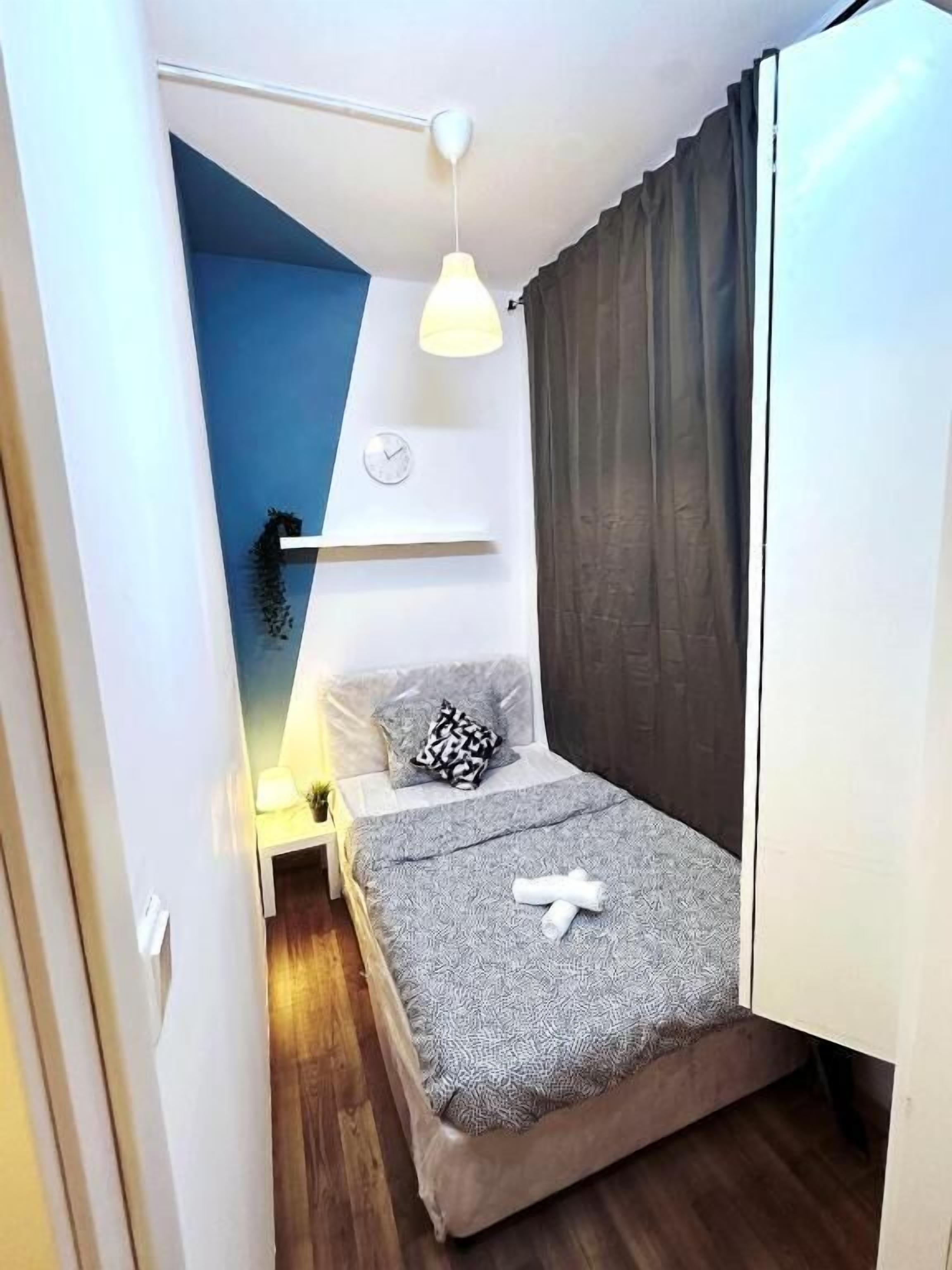 Escrivaninha, espaço de trabalho para notebook