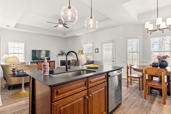 Interior - Gorgeous 3/2 house in Warner Robins for Mid to Long Stays (Warner Robins)