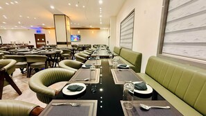 Dining - Namami Retreat (Omkareshwar)