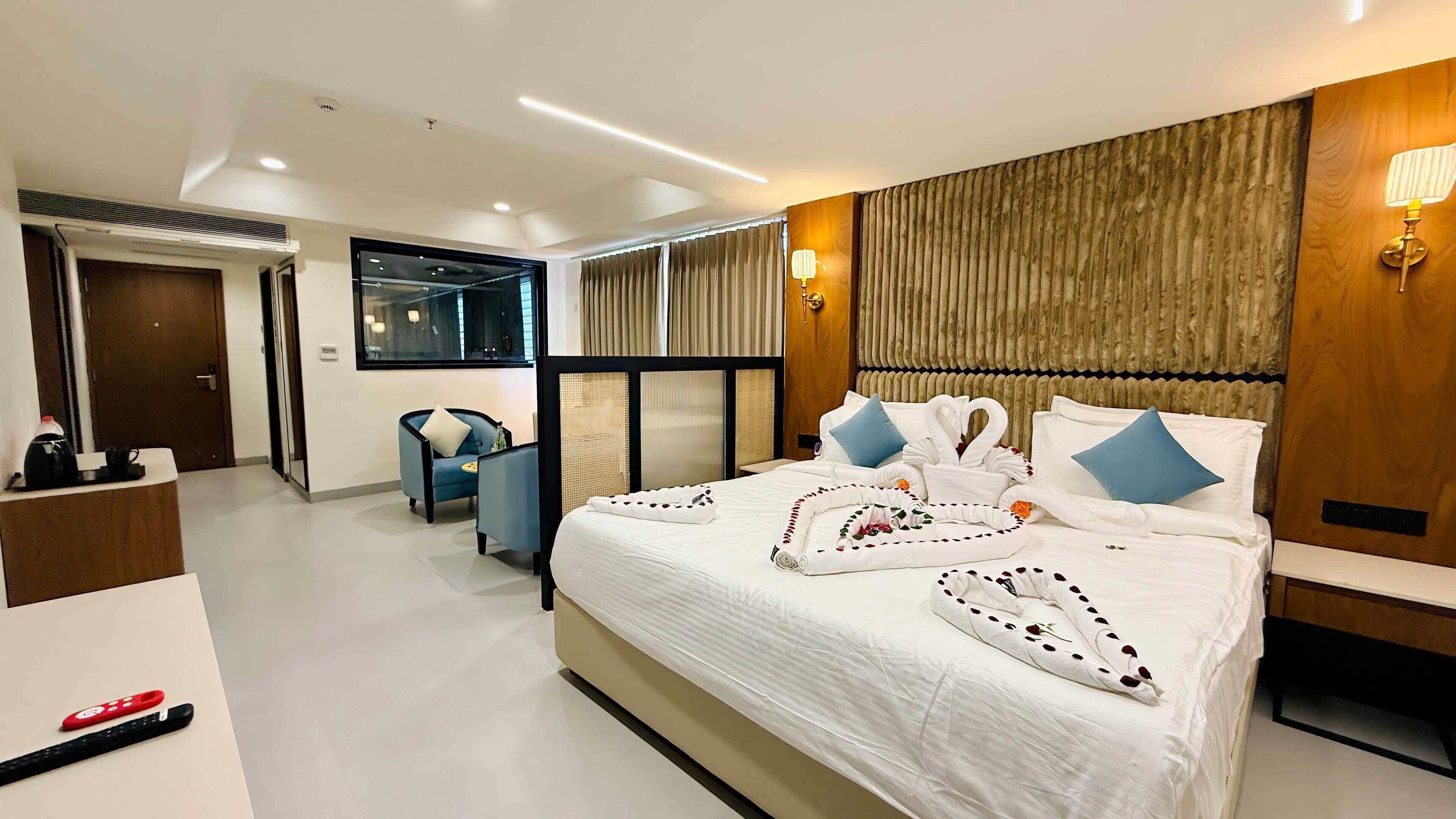 Caja de seguridad en la habitación y escritorio 